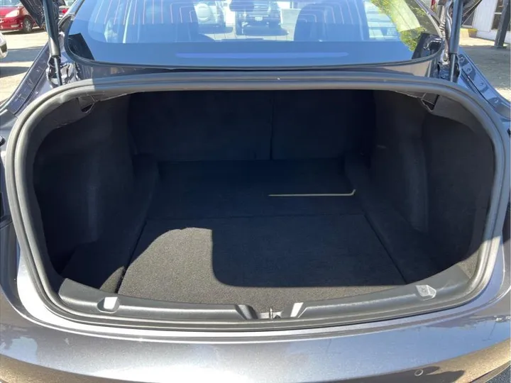 GRAY, 2018 TESLA MODEL 3 Image 9