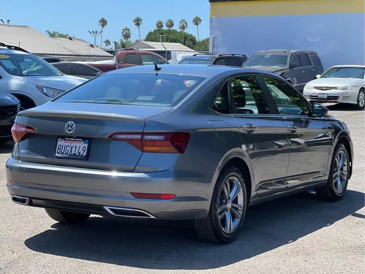 GRAY, 2019 VOLKSWAGEN JETTA Image 5