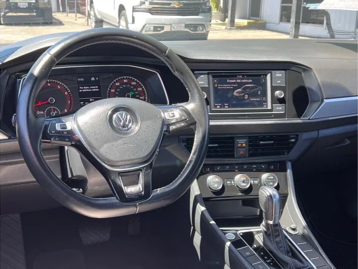 GRAY, 2019 VOLKSWAGEN JETTA Image 14