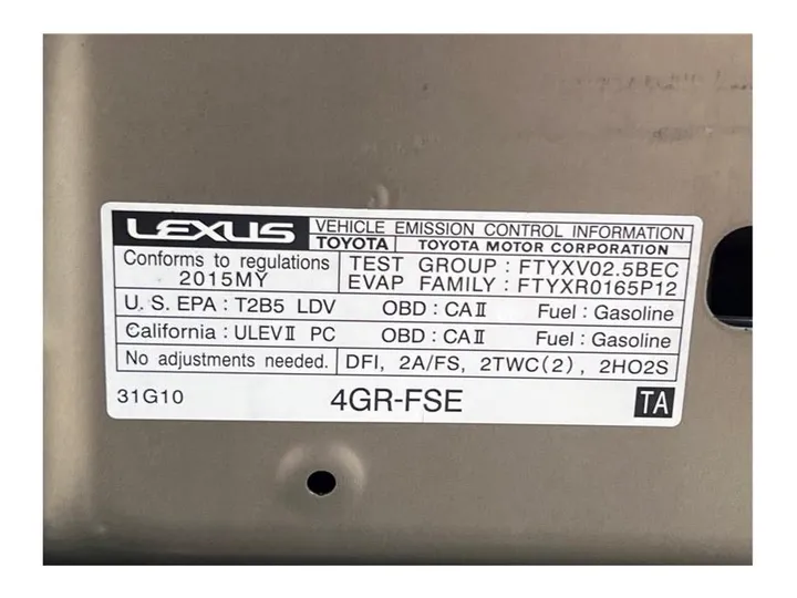 SILVER, 2015 LEXUS IS Image 18