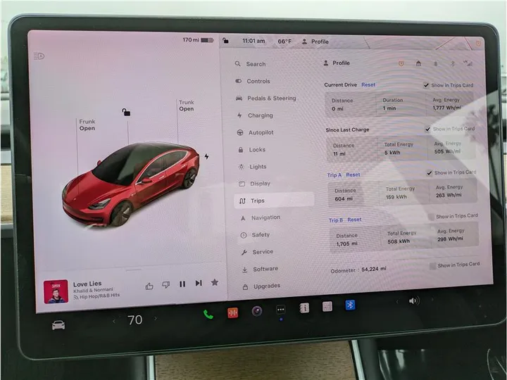 RED, 2018 TESLA MODEL 3 Image 17