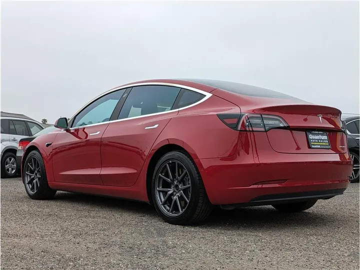 RED, 2018 TESLA MODEL 3 Image 3