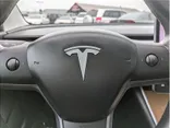 RED, 2018 TESLA MODEL 3 Thumnail Image 15