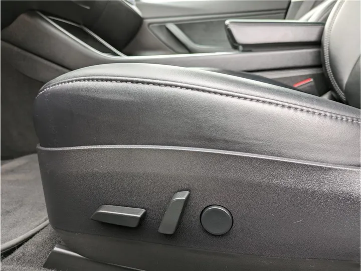 BLUE, 2018 TESLA MODEL 3 Image 13