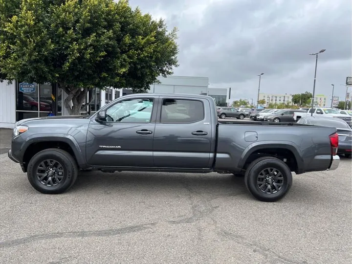 GRAY, 2022 TOYOTA TACOMA DOUBLE CAB Image 2