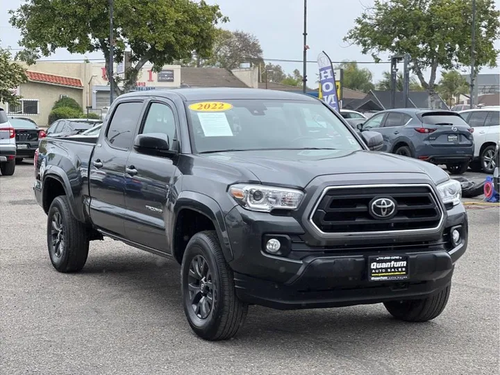 GRAY, 2022 TOYOTA TACOMA DOUBLE CAB Image 7