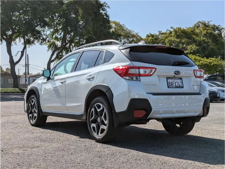 WHITE, 2018 SUBARU CROSSTREK Image 3