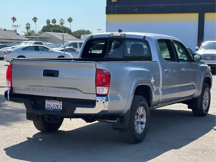 SILVER, 2017 TOYOTA TACOMA DOUBLE CAB Image 5