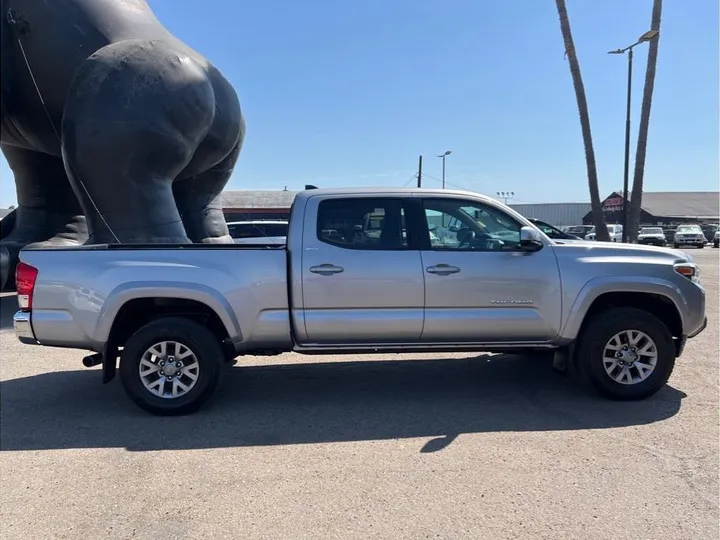 SILVER, 2017 TOYOTA TACOMA DOUBLE CAB Image 6