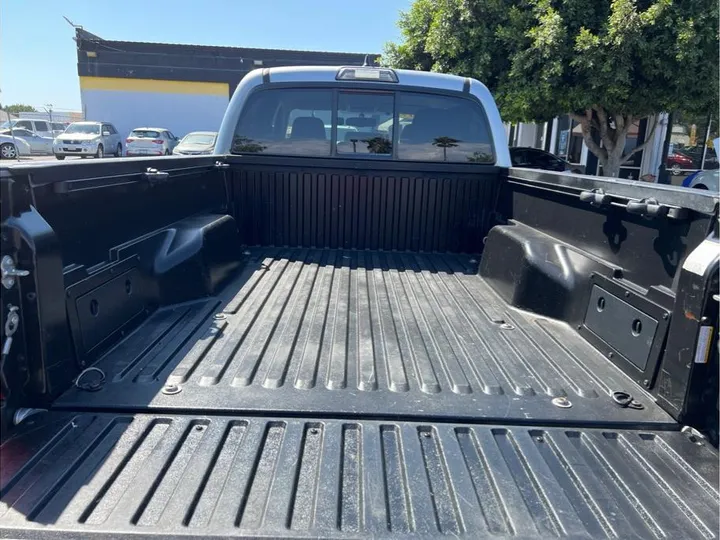 SILVER, 2017 TOYOTA TACOMA DOUBLE CAB Image 10