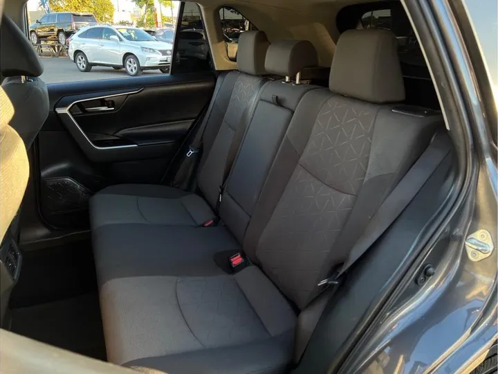 GRAY, 2019 TOYOTA RAV4 Image 11