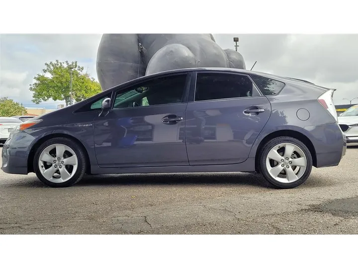 GRAY, 2013 TOYOTA PRIUS Image 2