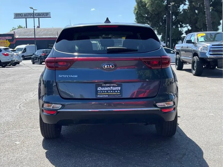 BLUE, 2020 KIA SPORTAGE Image 4