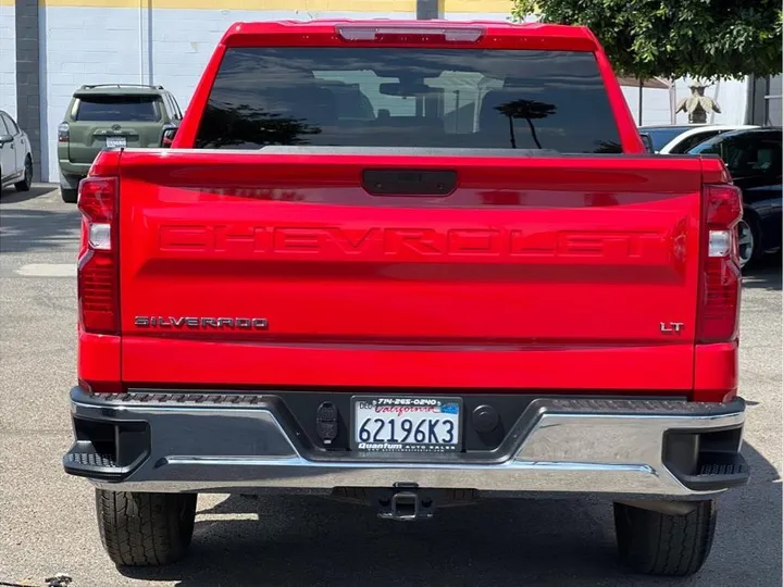 RED, 2022 CHEVROLET SILVERADO 1500 LIMITED CREW CAB Image 4