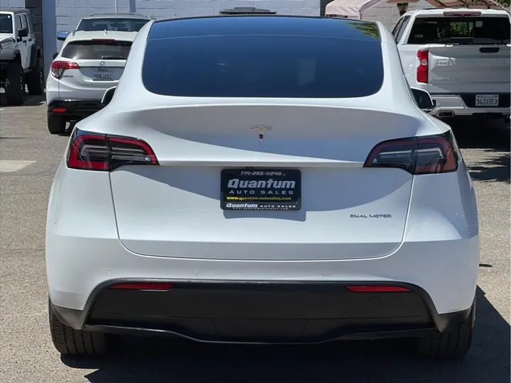 WHITE, 2021 TESLA MODEL Y Image 4