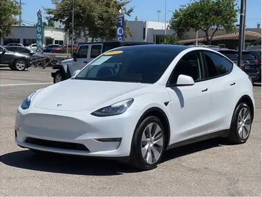 WHITE, 2021 TESLA MODEL Y Image 