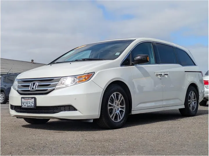 WHITE, 2012 HONDA ODYSSEY Image 1