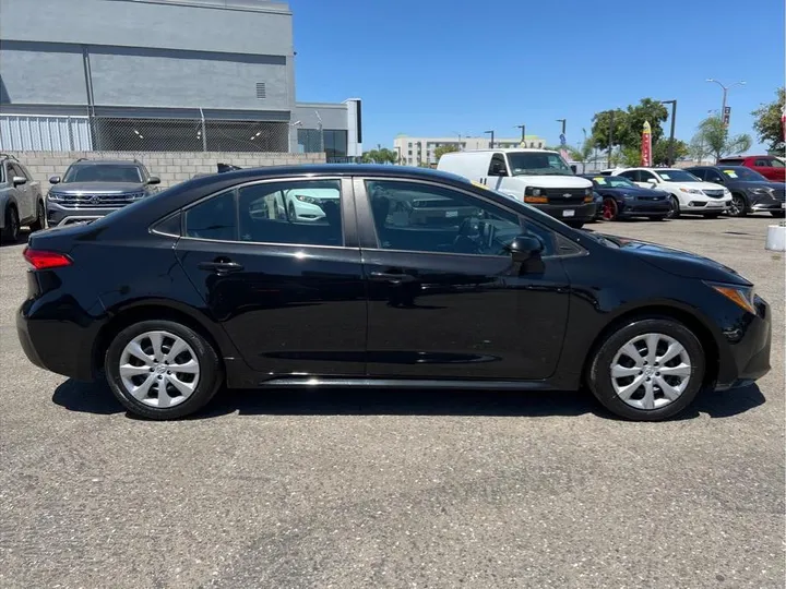 BLACK, 2021 TOYOTA COROLLA Image 6