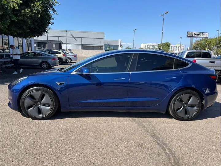 BLUE, 2019 TESLA MODEL 3 Image 2