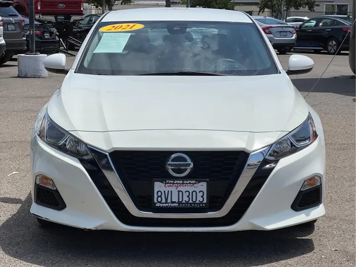 WHITE, 2021 NISSAN ALTIMA Image 7