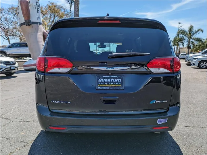 BLACK, 2018 CHRYSLER PACIFICA HYBRID Image 4