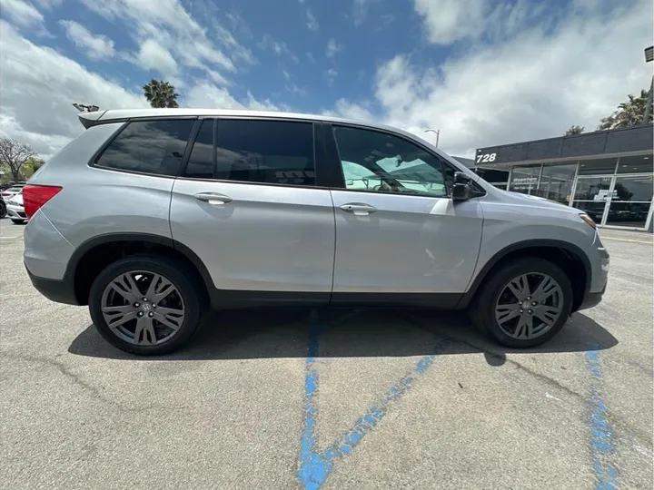 SILVER, 2021 HONDA PASSPORT Image 4