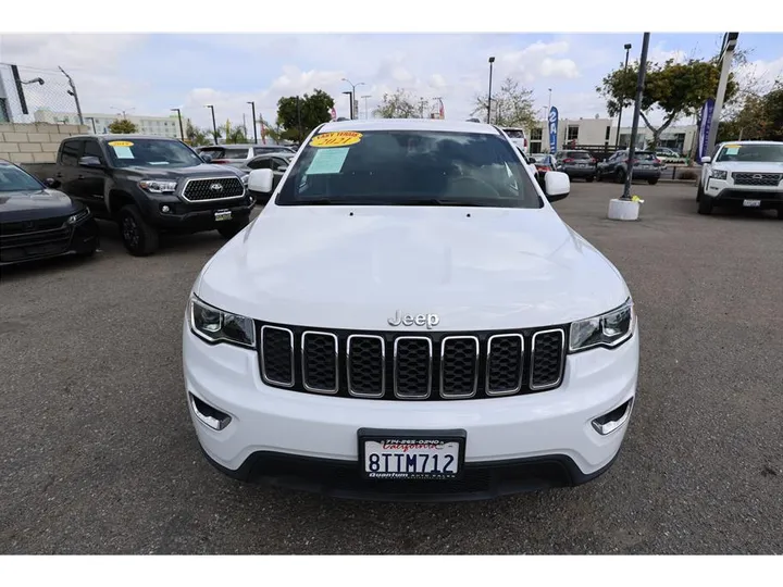 WHITE, 2021 JEEP GRAND CHEROKEE Image 8