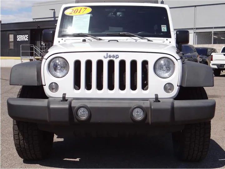 WHITE, 2017 JEEP WRANGLER UNLIMITED Image 8