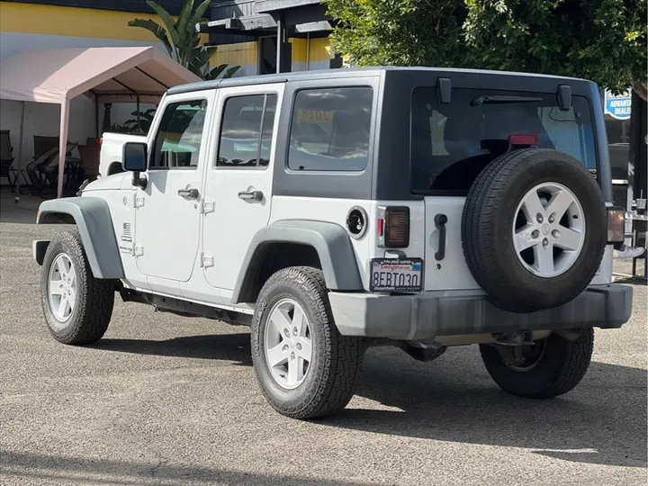 WHITE, 2018 JEEP WRANGLER UNLIMITED Image 3