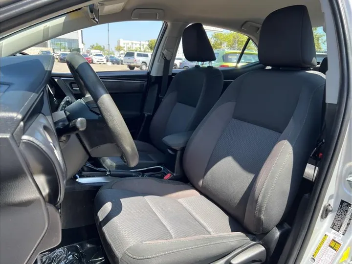 SILVER, 2019 TOYOTA COROLLA Image 11