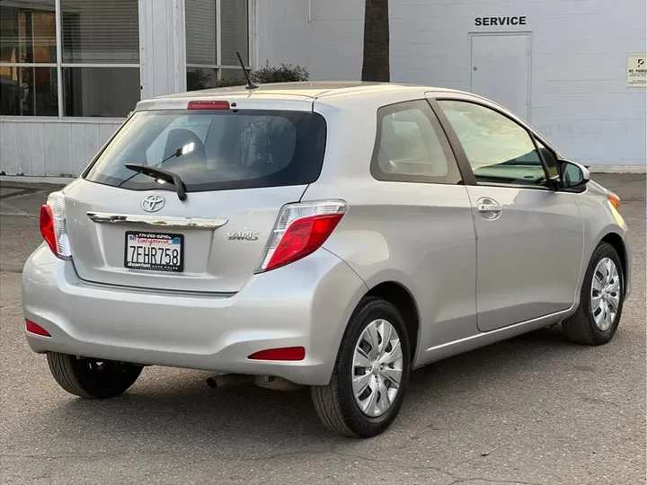 SILVER, 2014 TOYOTA YARIS Image 5