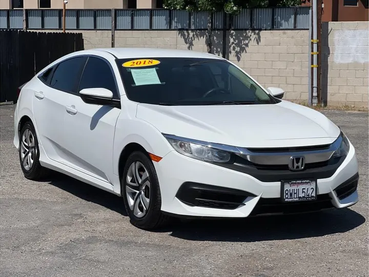 WHITE, 2018 HONDA CIVIC Image 7