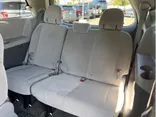 WHITE, 2017 TOYOTA SIENNA Thumnail Image 13