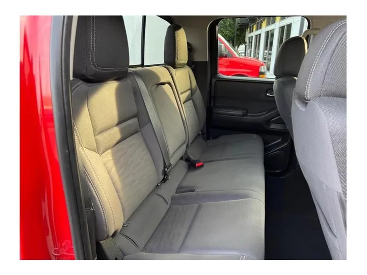 RED, 2022 NISSAN FRONTIER CREW CAB Image 26