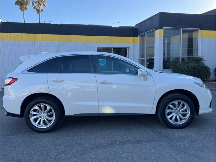 WHITE, 2018 ACURA RDX Image 6