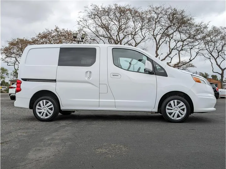 WHITE, 2015 CHEVROLET CITY EXPRESS Image 6