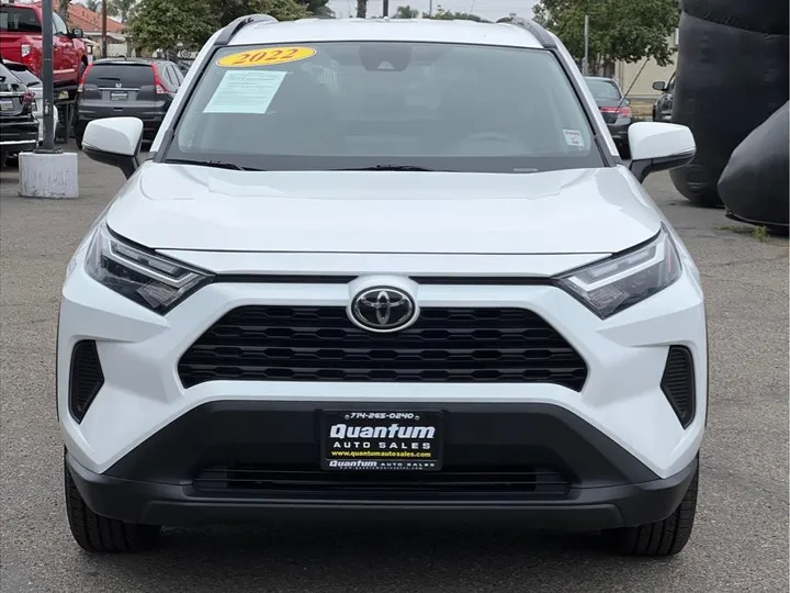 WHITE, 2022 TOYOTA RAV4 Image 8