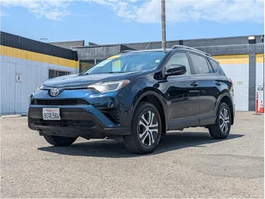 BLUE, 2017 TOYOTA RAV4 Image 