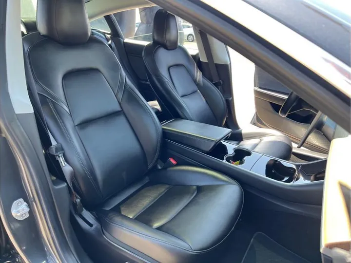 GRAY, 2018 TESLA MODEL 3 Image 14