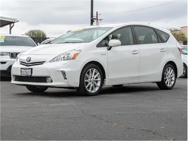 WHITE, 2014 TOYOTA PRIUS V Image 46