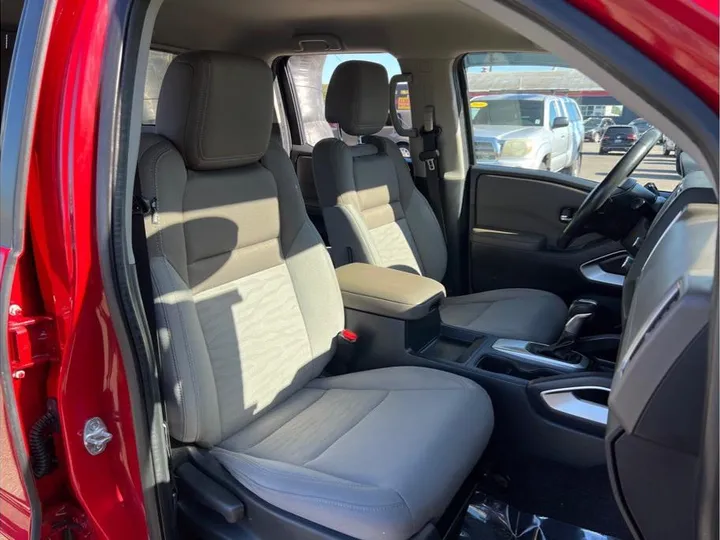 RED, 2022 NISSAN FRONTIER CREW CAB Image 11