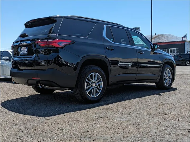 BLACK, 2023 CHEVROLET TRAVERSE Image 5