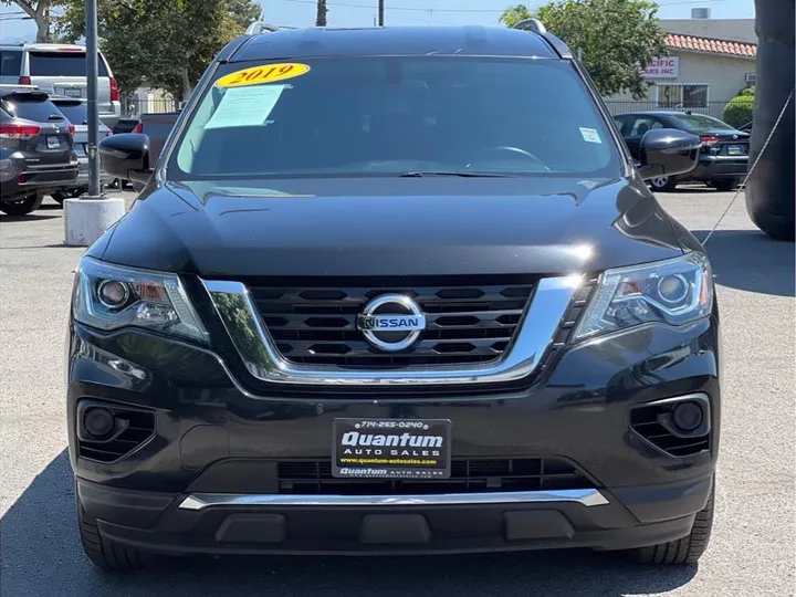 BLACK, 2019 NISSAN PATHFINDER Image 8