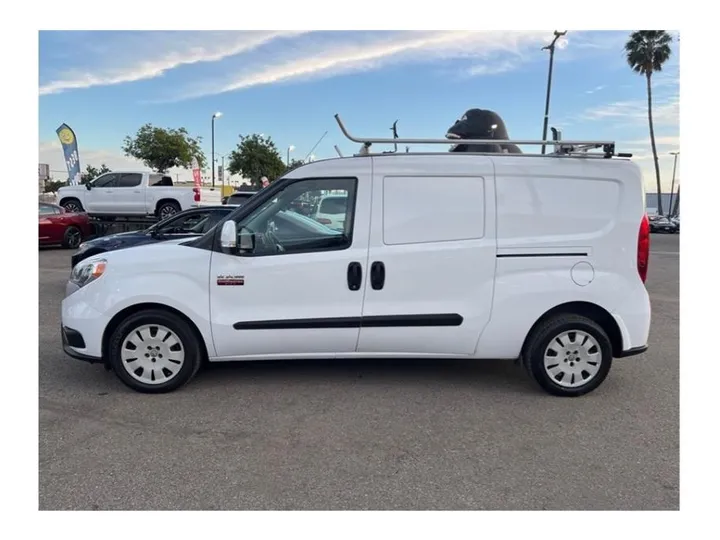 WHITE, 2017 RAM PROMASTER CITY Image 2