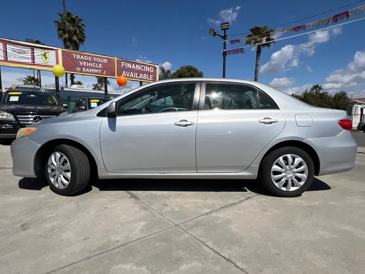 2013 TOYOTA COROLLA Image 8