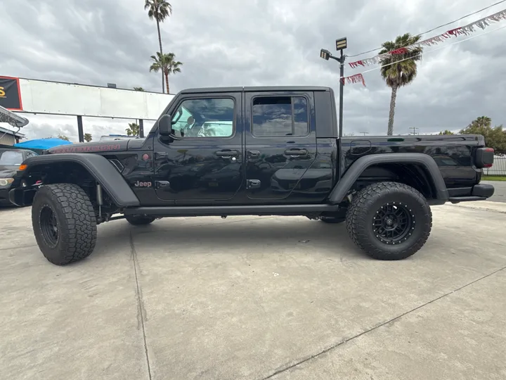 BLACK, 2020 JEEP GLADIATOR Image 5