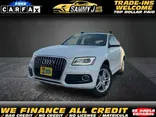 White, 2013 AUDI Q5 Thumnail Image 1