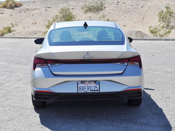 SILVER, 2021 HYUNDAI ELANTRA Image 6