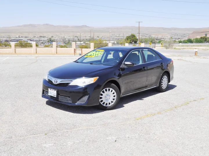 BLACK, 2013 TOYOTA CAMRY Image 3