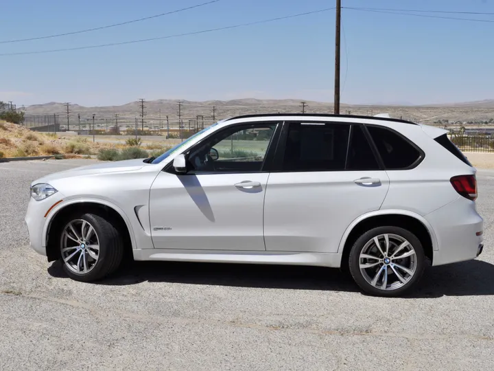 WHITE, 2015 BMW X5 Image 4